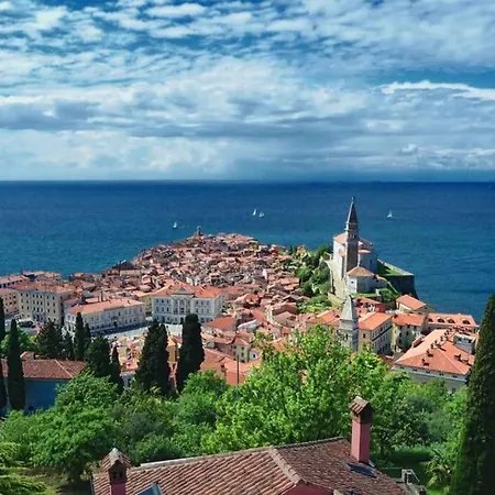 Apartment Unique Spacious With Terrace Piran