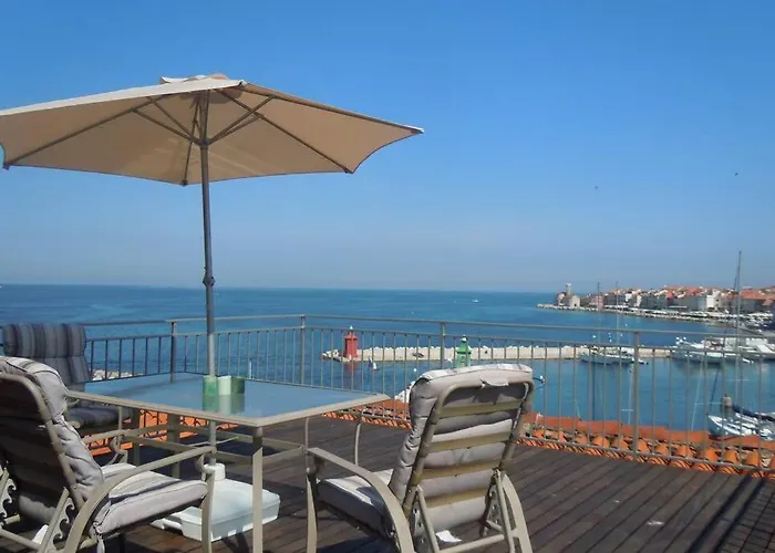 Lägenhet Unique Spacious With Terrace