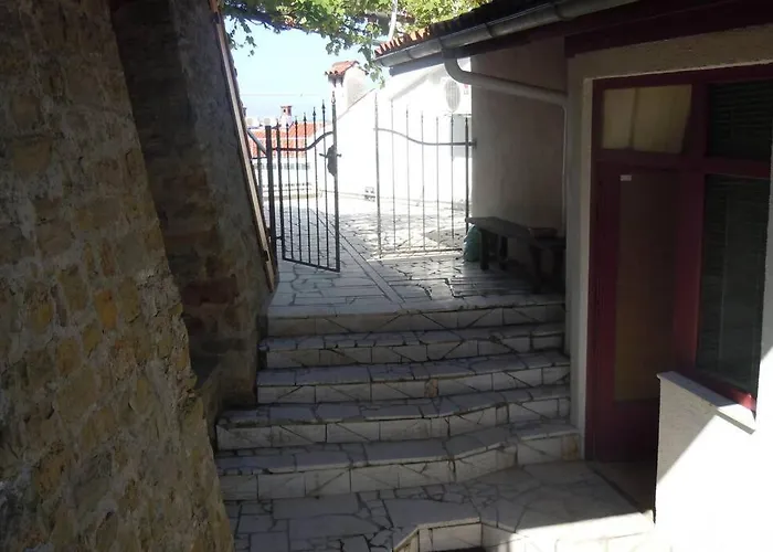 Unique Spacious With Terrace *