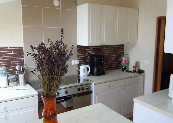 Unique Spacious With Terrace Lägenhet